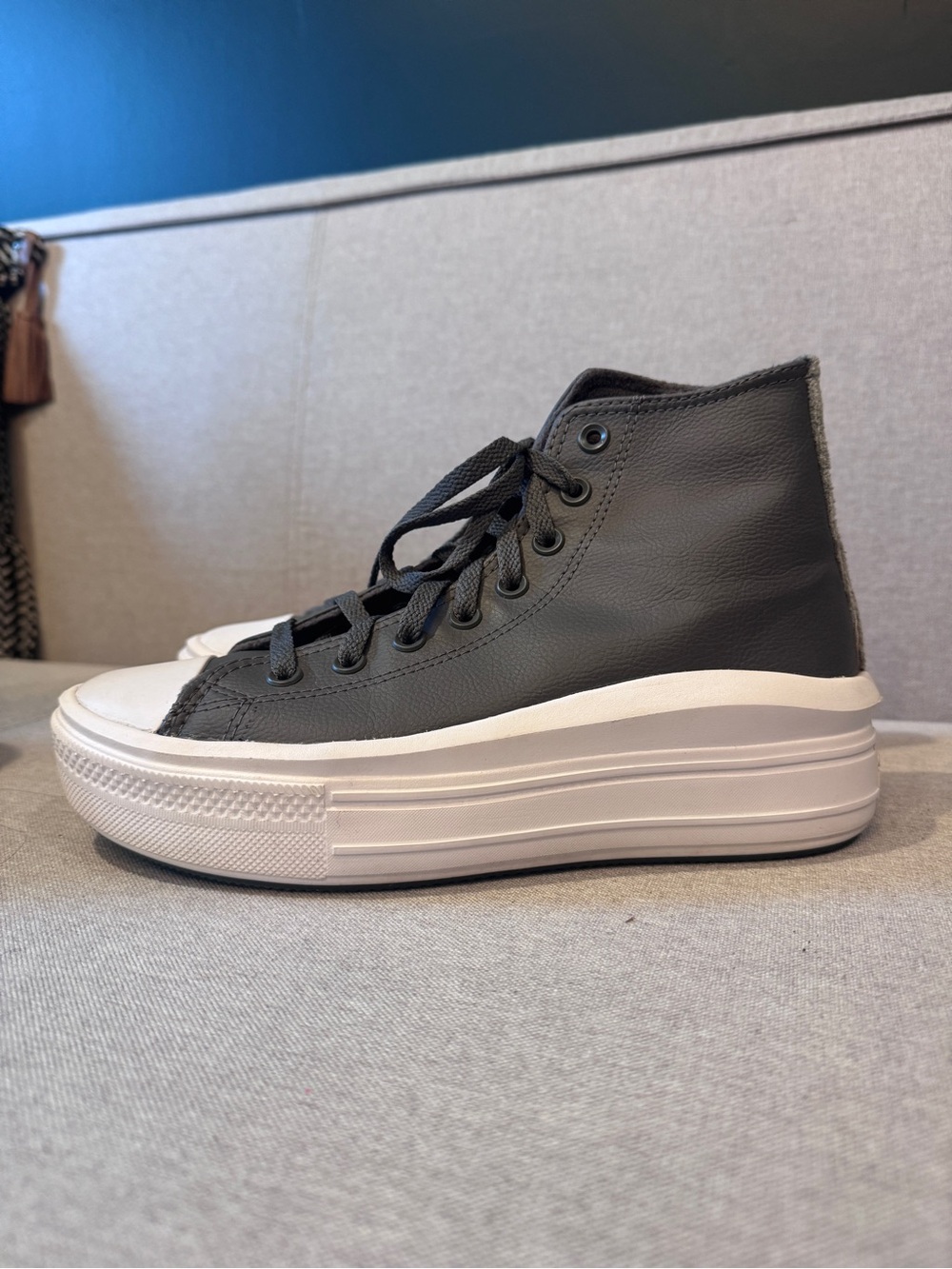 Converse All Star Women’s Gray Leather High-Top Platform Sneakers, Size 9 - Picture 3 of 5